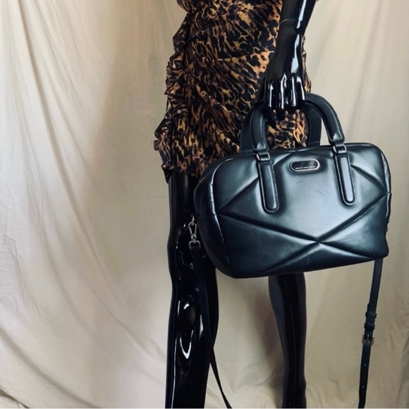 Marc by Marc Jacobs quilted Boston Bag. - Picture 3 of 4